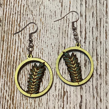 Load image into Gallery viewer, Round Feather Dangle Earrings