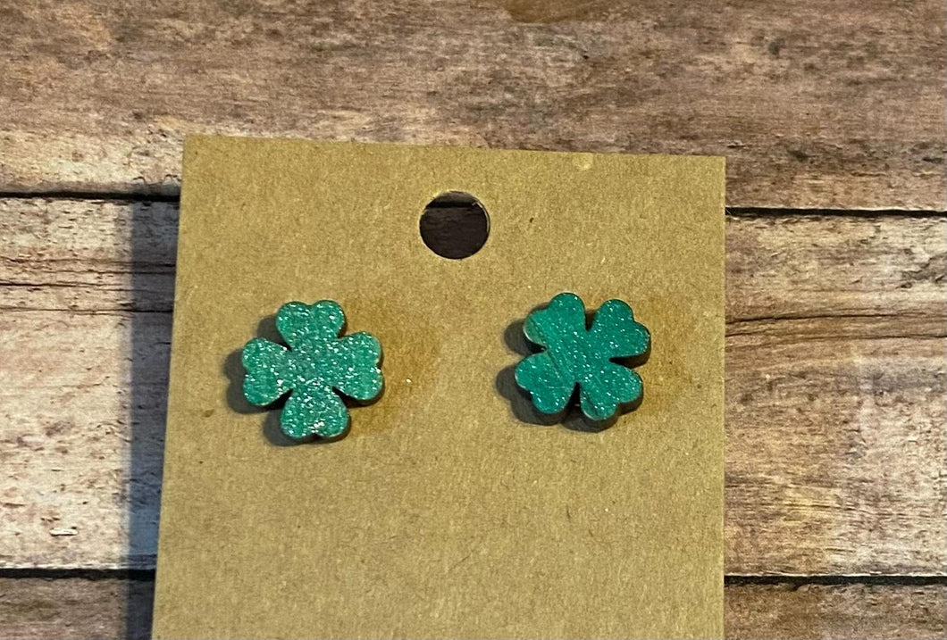 4 leaf clover wood stud earrings