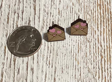 Load image into Gallery viewer, Valentine’s Envelope with Hearts Stud Earrings
